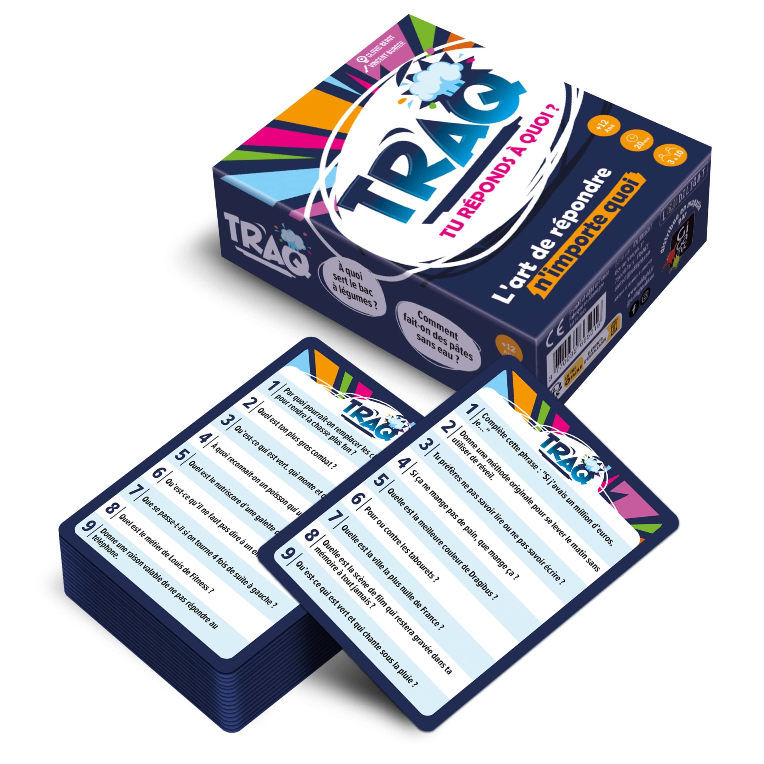 Boîte du jeu TRAQ et ses cartes posées en éventail, présentant plusieurs questions absurdes et drôles.
